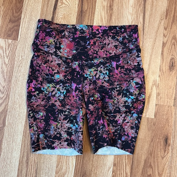 Lululemon Base Pace High-Rise Short 8" - Picture 2 of 7